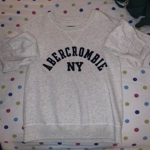 NWOT Abercrombie Crewneck